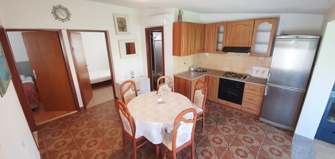 Apartmani Maja Kanica 罗戈兹尼察 外观 照片