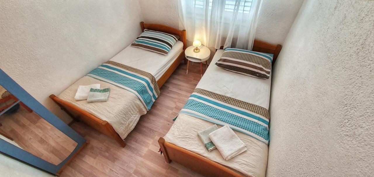Apartmani Maja Kanica 罗戈兹尼察 外观 照片