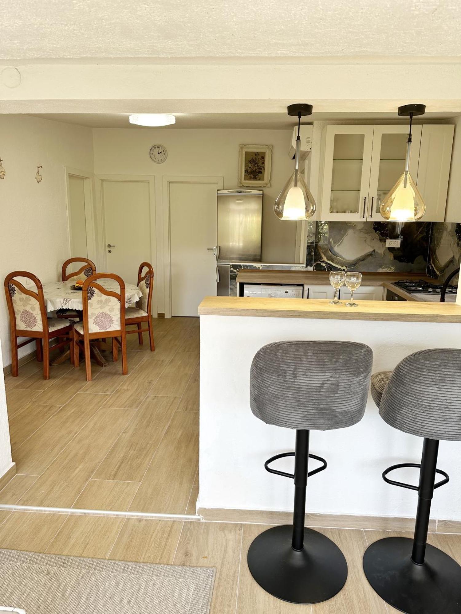 Apartmani Maja Kanica 罗戈兹尼察 外观 照片